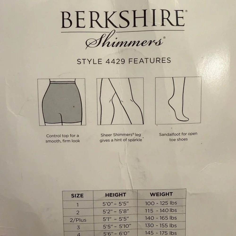 Berkshire Shimmers Ultra Sheer Control Top Pantyhose Candlelight Size 2 4429‎
